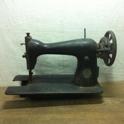 早期縫紉機.裁縫機.針車車頭(2)~勝家~SINGER~只有車頭~懷舊.擺飾 歷史價格詳細信息