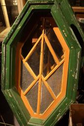 日治時期：鉚釘木製行李箱（早期行李箱、老臺灣、民俗文物、古道具） 歷史價格詳細信息