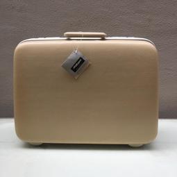 已售出勿下標  Celine 兩件基本款短T 歷史價格詳細信息