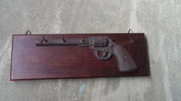 早期符生刻段泥巨輪珠一對 宜興紫砂壺  明清小品 底款:符生 泥料:段泥 容量:90cc 茶具 紫砂壺 老紫砂【古寶齋】7034 歷史價格詳細信息