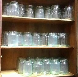 早期老玻璃罐 玻璃蓋氣泡玻璃罐 -高34 公分 歷史價格詳細信息