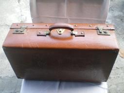 代友出售，7-11霹靂激鬥名鑑 壹 貳代公仔，一代 二代 搭配7-11霹靂武器名鑑，台南市可面交，可自提需求 歷史價格詳細信息