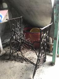 (架上) 早期 Julie's 茱蒂絲 麥香上梳打 /蘇打餅 鐵盒 /民國80~90年代/懷舊擺飾道具 歷史價格詳細信息