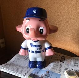 已售出。早期義大利製 ARMANI 黑色絲質襯衫。滿版 LOGO Italy Mods Hippies 歷史價格詳細信息