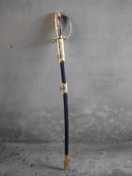 海軍軍官學校81年敦睦遠航紀念-----15x6.8公分----高9公分 歷史價格詳細信息