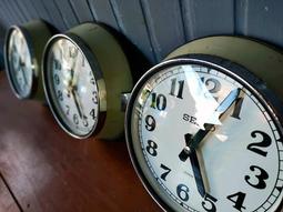 台中 Under Object  玻璃櫃 老玻璃櫃 檜木櫃 檜木玻璃櫃 檜木工作桌 歷史價格詳細信息