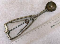 早期銅製叭噗挖冰器.挖冰杓.挖冰勺(17)~口徑約3.3CM~彰化 富士~有瑕疵~懷舊.擺飾.掛飾 歷史價格詳細信息