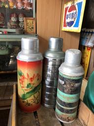 早期熱水瓶.保溫瓶(3)~~鴨嘴型~~玻璃內膽~~鐵+不銹鋼外殼~~不漏水~~懷舊.擺飾.道具 歷史價格詳細信息