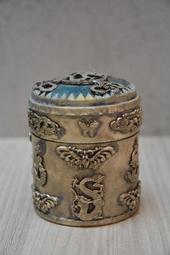 蝴蝶紋老銀扣一只老銀掛件老銀吊墜老銀器高3.2寬3 歷史價格詳細信息