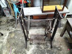 庄腳柑仔店~早期台鐵鐵道迷火車止衝燈號誌燈~尺寸:底徑15*高含手把40(不含手把32)公分 歷史價格詳細信息