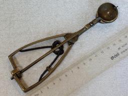 早期銅製叭噗挖冰器.挖冰杓.挖冰勺(17)~口徑約3.3CM~彰化 富士~有瑕疵~懷舊.擺飾.掛飾 歷史價格詳細信息