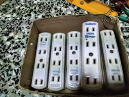 早期瓷器插座（沒用過但有老舊） 【下標前,請看關於我】 歷史價格詳細信息