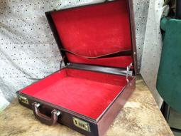 庄腳柑仔店~早期手提式黑膠唱機~尺寸:27.5*20*8公分 歷史價格詳細信息