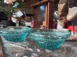 ~ 蛋媽的家 ~ 早期/老件/露營古道具 60年代美國製田園風格小碎花牛奶玻璃腰子盤 CORNING(單只) 歷史價格詳細信息