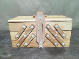 WH24150【四十八號老倉庫】全新 早期 台灣 金銀 雙色 鍍銅 五爪 燭台 高23cm【懷舊收藏拍片道具】 歷史價格詳細信息