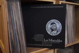 悲慘世界 Les Miserables 電影原聲帶 DISC ONE CD專輯 二手 B23 歷史價格詳細信息