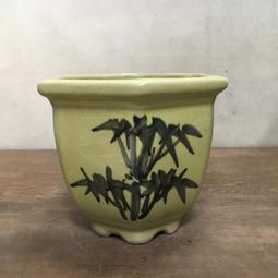 WH12568【四十八號老倉庫】全新 早期 台灣 草綠釉 手繪 竹花 花盆 高11.5cm【懷舊收藏擺飾道具】 歷史價格詳細信息