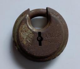 【ABUS】GAMECHANGER 2.0 三鐵空力計時安全帽 霧白/亮橘/亮灰/亮綠/亮紅/亮紫(B1AB-GC2-XX00XN) 歷史價格詳細信息