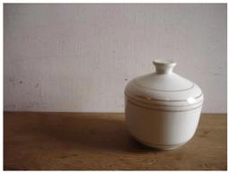 WH25399【四十八號老倉庫】全新 早期 台灣 金邊 洋酒 茶杯杯蓋 7.6/5.6 cm 有瑕【懷舊收藏擺飾道具】 歷史價格詳細信息