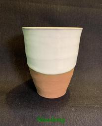 日本陶胎流釉窯變壽字，折邊，大號主人杯，側邊帶字八幡市，底款29739 歷史價格詳細信息