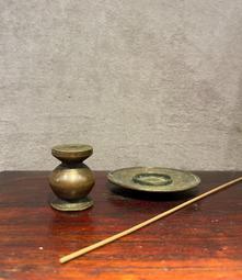 清代銅製朱砂筆舔，表面鐵殼銹滄桑感十足，器呈圓形，施祥云小舔147 歷史價格詳細信息