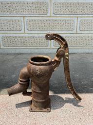 省錢二手拍賣─早期童玩、郵筒玩具、郵筒造型存錢桶，每個售價50元，高8公分、寬4公分、厚2公分。 歷史價格詳細信息