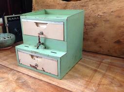 早期錫製 二連環古錢幣造型紙鎮 茶壺蓋托 7.5*4.5*2 公分 歷史價格詳細信息