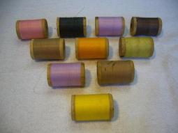 早期木軸車線.針車車線.木線軸(2)~~金鏈標~~金龍牌~~10個合售500元~~懷舊.擺飾.道具 歷史價格詳細信息