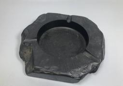 煙灰缸.菸灰缸~錫製~有損傷缺件~口徑約8.2-8.3cm~懷舊.擺飾.道具 歷史價格詳細信息