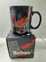 萬寶路AF膠卷相機，萬寶路傻瓜相機 全自動傻瓜相機，自動閃光， 自動上卷，自動過片，相機成色特別新，帶相機包 推薦理由：操作簡單，比較平適合 【二手】 歷史價格詳細信息