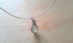 潼綾設記飾~ 玫瑰如名 { 清月 }天然強藍月光石蛋面戒面小米珍珠美制銅線 手做 包鑲 金屬線項鍊 歷史價格詳細信息