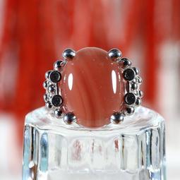 Gsd 140????綠玉髓霸氣女性款玉石925玫瑰金銀(k)戒子，獨款加工現貨供應????可點圖放大觀看???? 歷史價格詳細信息