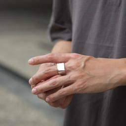 男戒指正方形男士簡約個性指環戒指歐美飾品創意鑲鉆廠商直銷歐美風格 歷史價格詳細信息