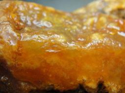 《紀老師的收藏-87 》天然玉原石財位擺件→優質水洗金黃樹化玉〈1450公克→n67      ※具正能量、聚氣招財、心想事成 歷史價格詳細信息