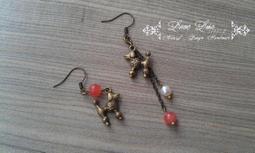 潼綾設記飾~ 玫瑰如名 { 清月 }天然強藍月光石蛋面戒面小米珍珠美制銅線 手做 包鑲 金屬線項鍊 歷史價格詳細信息