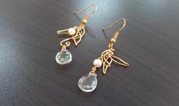 潼綾設記飾~ 玫瑰如名 { 清月 }天然強藍月光石蛋面戒面小米珍珠美制銅線 手做 包鑲 金屬線項鍊 歷史價格詳細信息