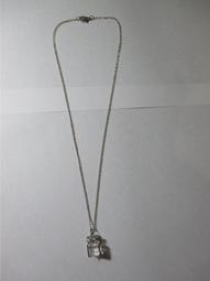 ~悠閒時光~蝴蝶結粉紅色珠中珠吊飾 A4-0105 歷史價格詳細信息