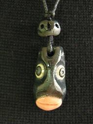 豬豬姨~可愛頭頭項鍊~大嘴巴玻璃項鍊~小黑人~手工馬賽克花花項鍊(胸針~)~ 歷史價格詳細信息