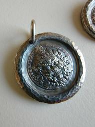 手打銀飾藏傳大黑天銀戒指 材質是千足銀的開口戒指，比較大適合32 歷史價格詳細信息