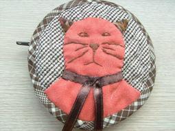 純手工 小貓咪 小咖啡熊 粉紅色小魚 水藍色 手作拼布包 小零錢包 日系韓系飾品最愛 專櫃正品 歷史價格詳細信息