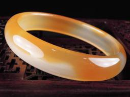 《紀老師的收藏》俏色巧雕冰透迷人→天然A貨金絲蜜糖玉髓掛飾{金玉滿堂}→26E20N82 ※正能量-聚氣招財•心想事成•收藏增值! 歷史價格詳細信息