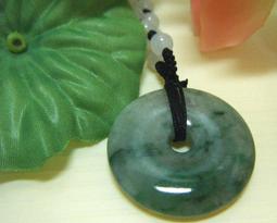 翠滿樓 手鐲 巴西玉髓(可當胸墜)17號•內徑5•2公分 寬1•6公分•厚0.7公分 a貨證書•小瑕疵不影嚮美觀 無瑕疵1800 小瑕疵 特價292初學者進階版 歷史價格詳細信息