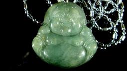 天然緬甸玉A貨   翡翠歡喜招財彌勒吊墜 飄陽綠 歷史價格詳細信息