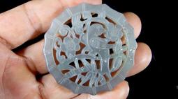 和闐玉靈芝小擺件，可做筆架，也可做擺件陳設觀賞，新疆山料，料20128 歷史價格詳細信息