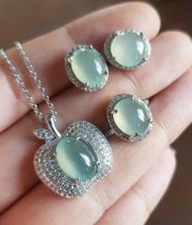 冰晴翡翠佛公  品質貨背面18k金鉆整體鑲嵌(真金真鉆)  整體尺寸20.3mm- 翡翠 飾品 收藏【二手】【微淵古董】-3700 歷史價格詳細信息