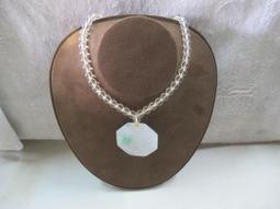 極品天然白水晶俏色帶碧璽龍擺件.碧璽全寶石類水晶.龍是英勇權威的象徵，寓意生意興隆，擋煞避邪驅走厄運，加底座155*85*60mm 歷史價格詳細信息