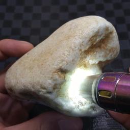 翡翠原石 木納邊角小墨翠 藍水 重量15克 尺寸3*2.5+0. 翡翠 原石 收藏 【天地通】二手-300 歷史價格詳細信息