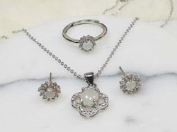 《精品百貨》天然冰彩玉髓平安叩925鍊~重量：17.4g 歷史價格詳細信息