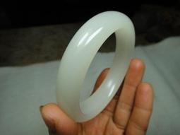 天然羊脂白玉手鐲女款扁條寬版金絲玉鐲正品新疆玉鐲子貴妃鐲手環正品~善緣堂 歷史價格詳細信息