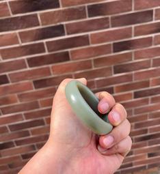 和闐玉籽料 俏色金皮油潤白肉巧雕天祿和田玉獨籽31.6g Q潤細白肉 黃金皮色俏雕保留 溫潤油性佳 歷史價格詳細信息